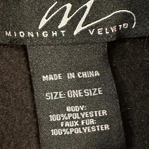 Midnight Velvet Black & Leopard Print Faux Fur Neckline and Pockets Cape - Picture 7 of 11